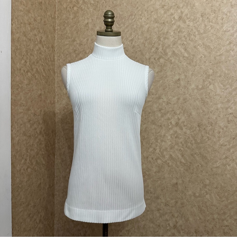 VTG 60s 70s white ribbed sleeveless mock neck mod top